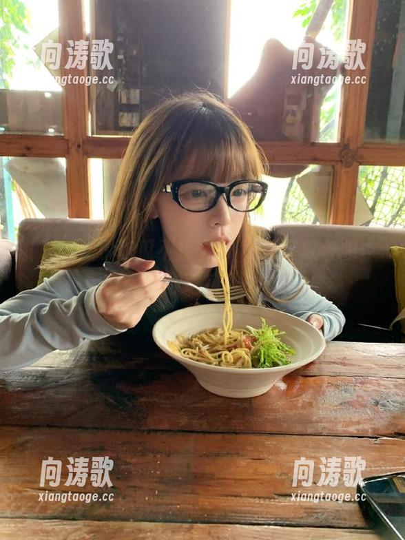 51吃瓜 吃瓜不止于口,51吃瓜视频,今天你嗑瓜了吗?