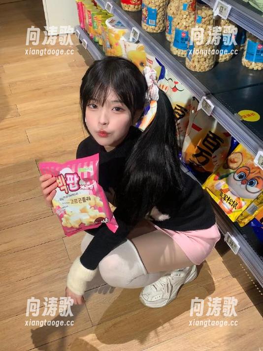 718sx 718sx网站像是一块拼图,还没拼完就让我不停想象后面的画面。