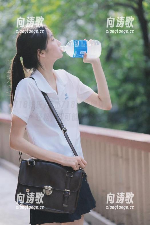 718娱乐 点击718娱乐网页,羽毛一样轻松,却可能引你入坑?