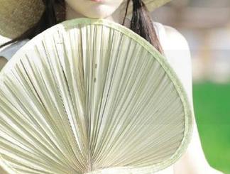 听说911吃瓜苹果版有人吃瓜后慌忙藏手机，发生了什么？