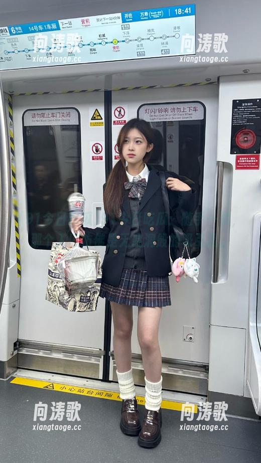 91今日吃瓜：随手一戳，那个入口仿佛是无底洞般的吸引我。