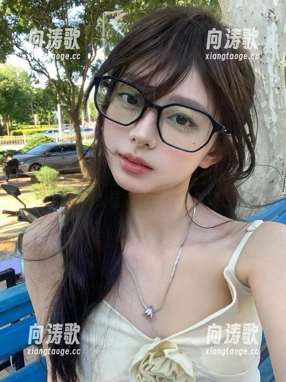 更新！黑料zzztt居然说小何的猫会真的说话？我真不敢相信！
