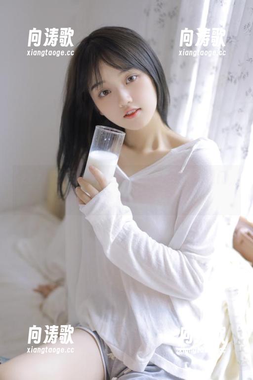 zzzttt 穿越zzzttt48.com的传送门,衣服上多了点‘流行元素’