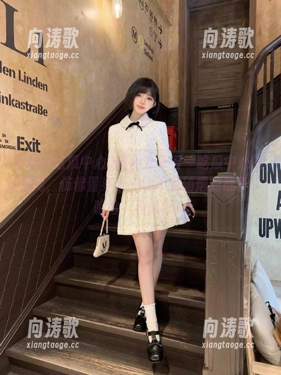 五一吃瓜中心 随便分享五一吃瓜中心的趣闻,仿佛置身于一场不见硝烟的战争,哈哈,真疯狂!