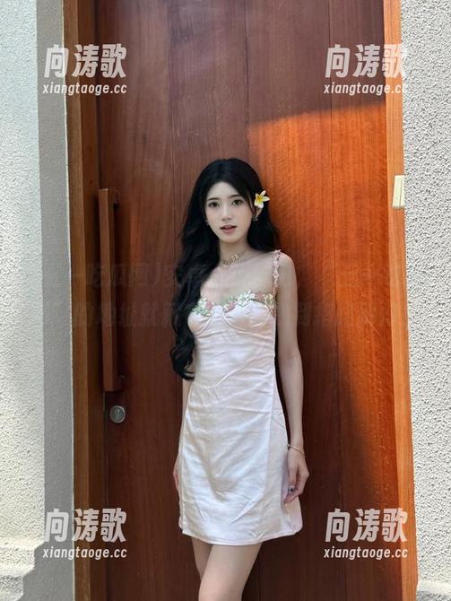 安卓小伙伴们，“五一吃瓜网”的地址就藏在角落，找到指路明灯！