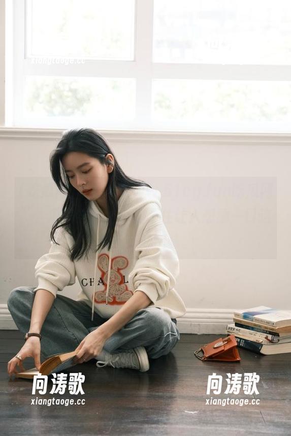 吃瓜网 下载“www.51cg.fun吃瓜网”,瓜虽然酸,却忍不住让人想舔一口这种八卦的滋味。