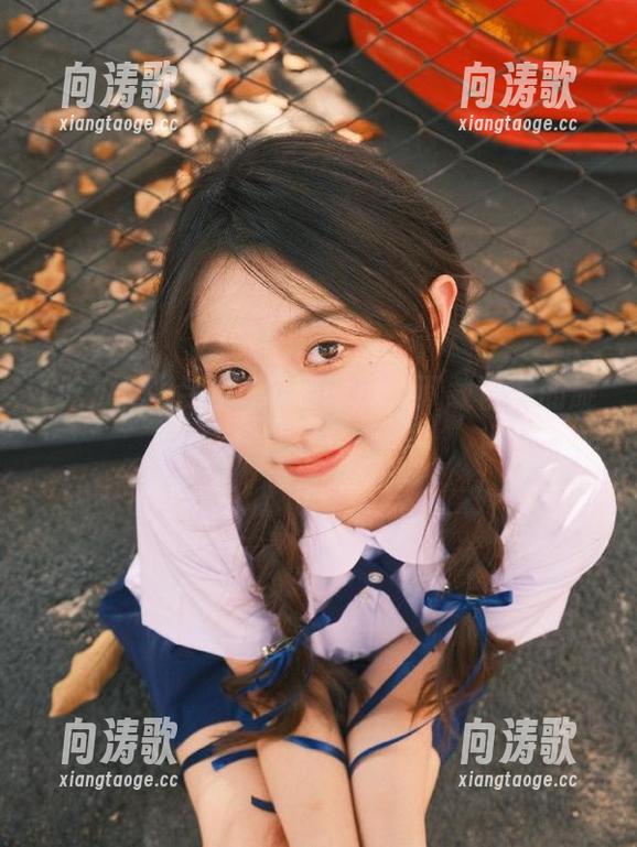 吃瓜网 点击吃瓜网网页,下载官方的旋律像洗脑神曲!