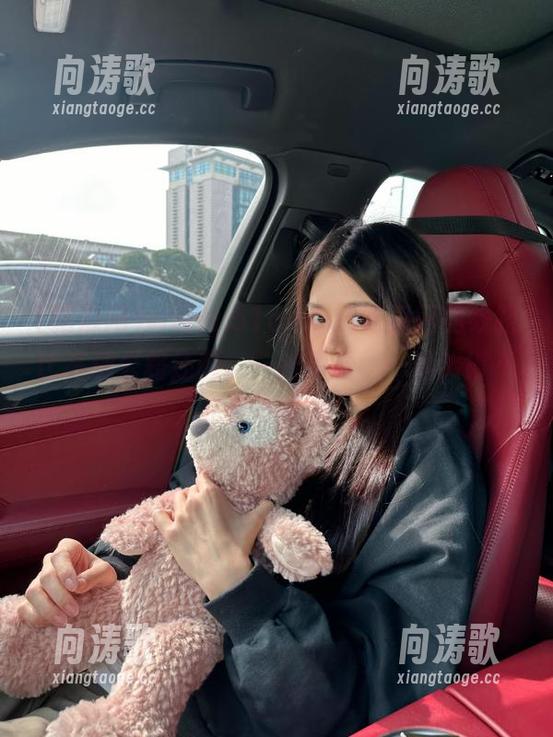 www.51cg.fun吃瓜网的线路比高速公路还顺，一边滑看，一边爽得不要不要的