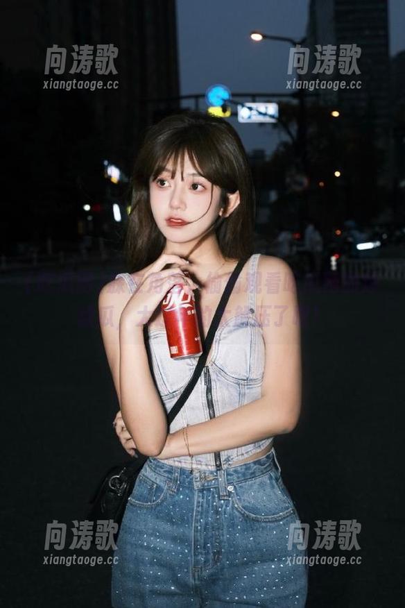 吃瓜网 躲在角落,偷偷观看吃瓜网的爆款瓜,大过年的太解压了吧!