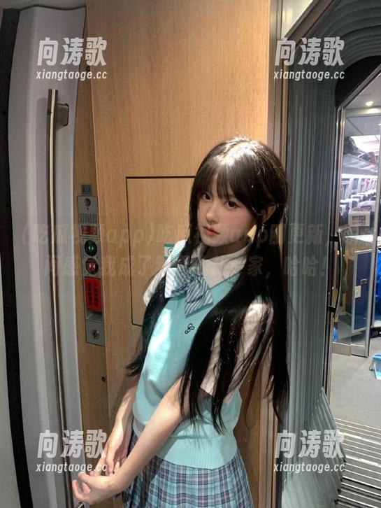 吃瓜视频app刚更新，瞬间感觉我成了新晋八卦专家，哈哈！