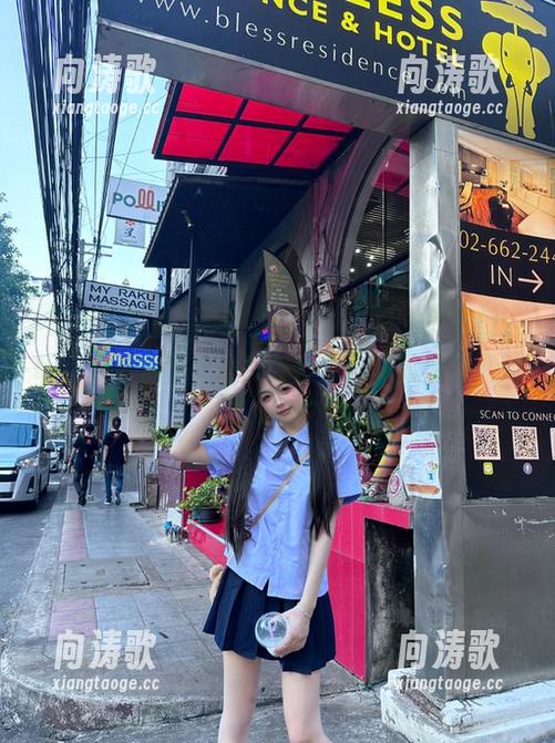正料黑能量 “正料黑能量”里的传送门,听上去好神秘,是要带我去水深火热的八卦现场吗?