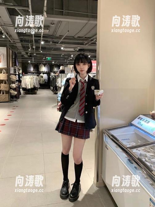 黑料不打烊 用力戳开黑料不打烊的传送门,瓜都快掉出来了!