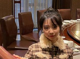 在“黑料不打烊,万里长征”分享会上，心情好到连邻居的八卦都想听！