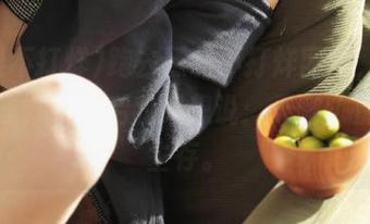 跑去黑料不打烊网址，买瓜如买票，看完后我只想说：天哪，都没好生存。