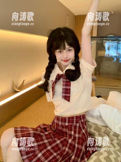 快来，黑料冲哥玩偶入口，可能会有条小怪兽蹦出来！