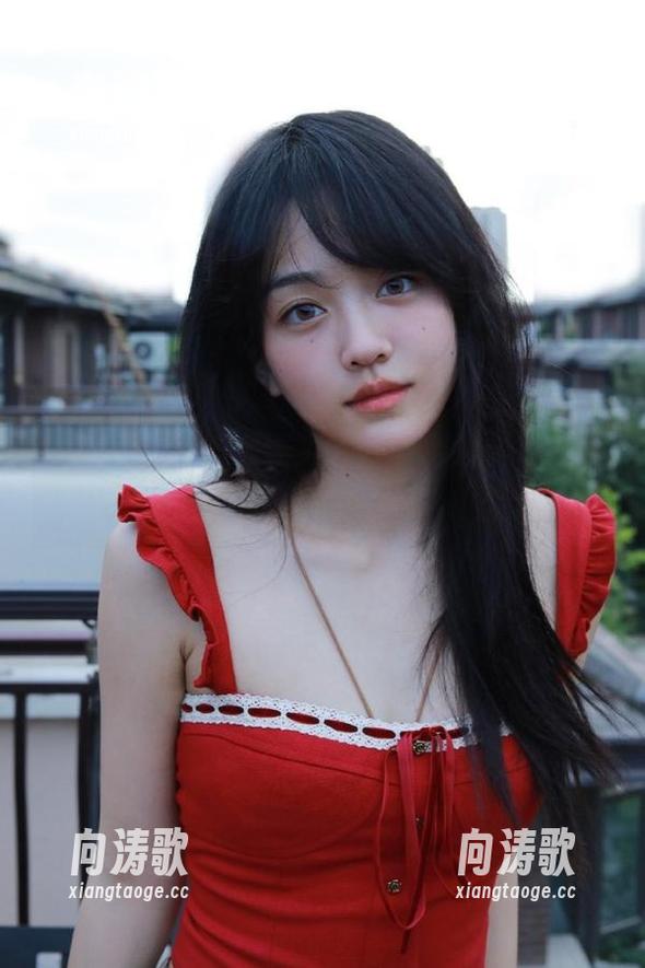 黑料吃瓜官网的链接，点开真香，嘴巴都跟着跑了！
