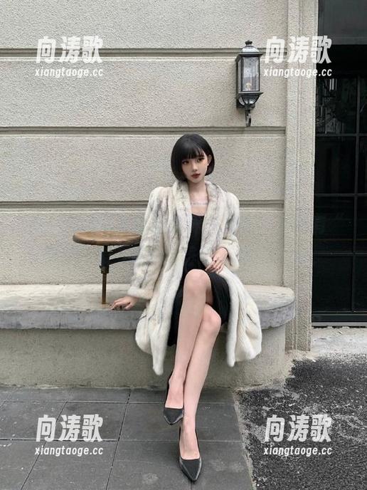 黑料头条 外面的世界太复杂,幸好有“黑料头条”相伴,永不迷路不气馁。