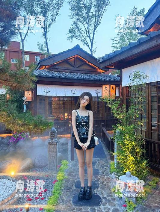 “黑料正能量”导航一下，今天的爆料站在哪儿呢？
