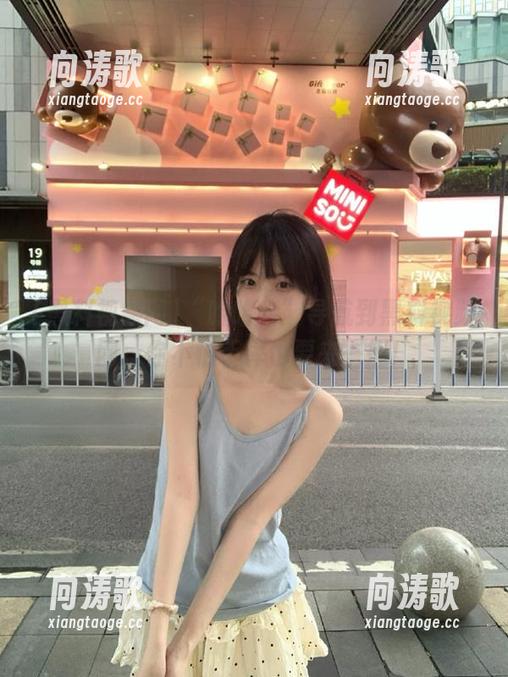 “哈哈哈”导航到黑料视频网，你不怕手摔也要来一捅！