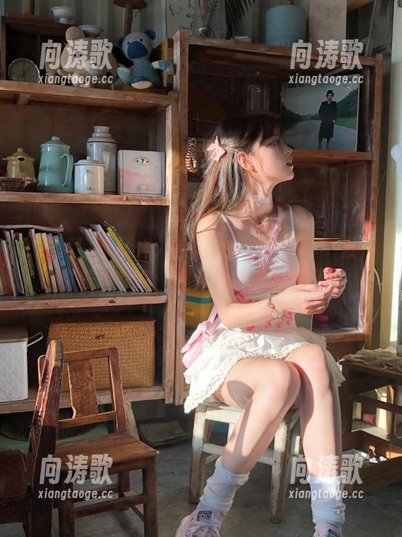 在“黑料门不打烊”发布的瓜里翻滚，我好像被潜规则了？